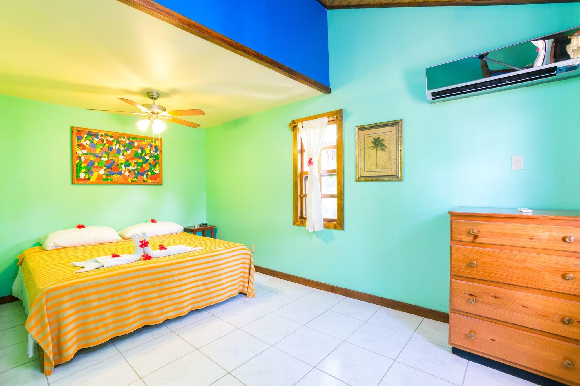 Bananarama Dive & Beach Resort West Bay Exterior photo